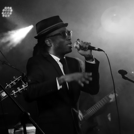 Junior Dell (Jam) with Neil Anderson (UK) - The Magic Touch (D) as The Original Gravity Allstars - 11. Freedom Sounds Festival - Kantie, Koeln 25.04.2025 (8).JPG